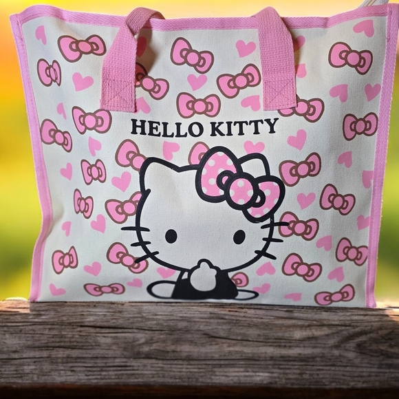 Hello Kitty Handbags - Hello Kitty Pink and White Zipper Tote Bag